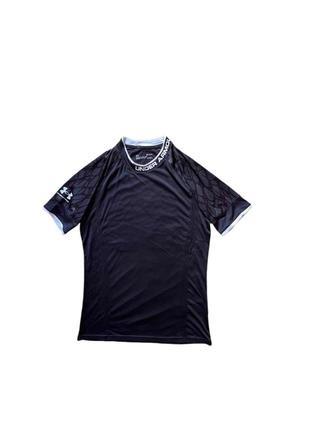 Футболка  under armour