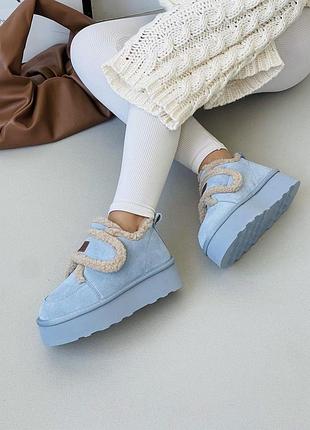 Небесно блакитні уггі/ неймовірні