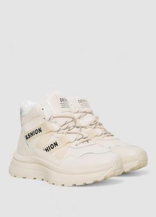 Кроссовки женские на меху, цвет светло-бежевый