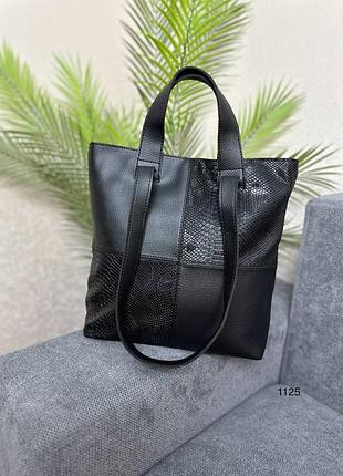 Женская стильная и качественная сумка шоппер из эко кожи черная змея