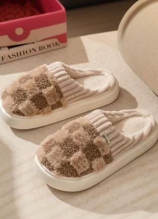 Капці 40р - 41р плюшеві пухнасті у клітинку тапочки коричневі кімнатні тапулі жіночі закриті теплі подарунок дівчині товста підошва