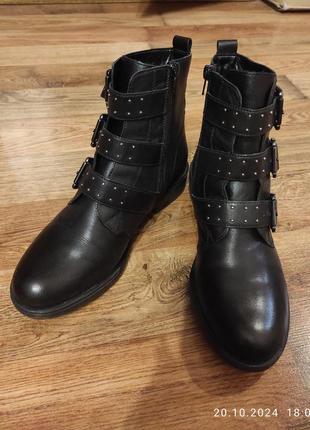 Напівчоботи жіночі 39 розмір