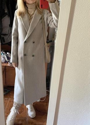 Шерстяное серое классическое пальто в полоску