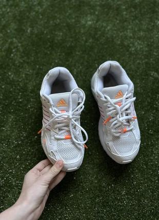 Кросівки adidas