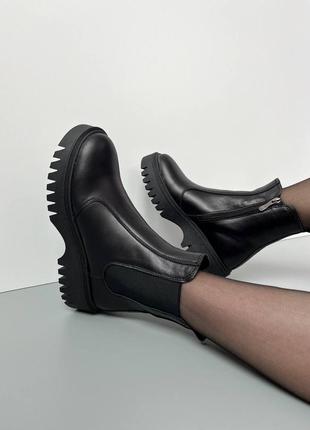 Ботинки женские кожаные на меху, черные