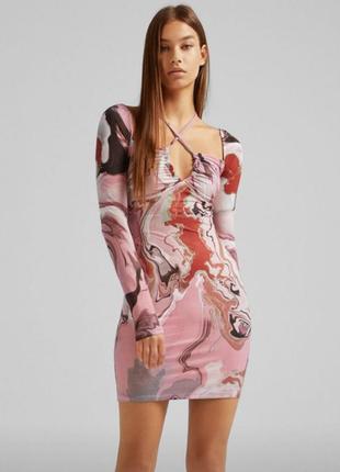 Платье мини с принтом в стиле тай дай от bershka