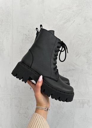 Ботинки женские кожаные зимние, на меху, черные7 фото