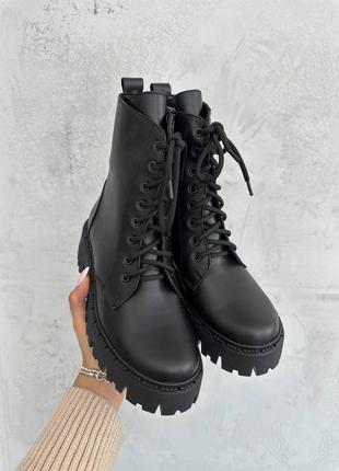 Ботинки женские кожаные зимние, на меху, черные10 фото