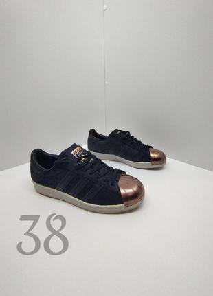 Чорні замшеві кросівки adidas superstar з металевим носком