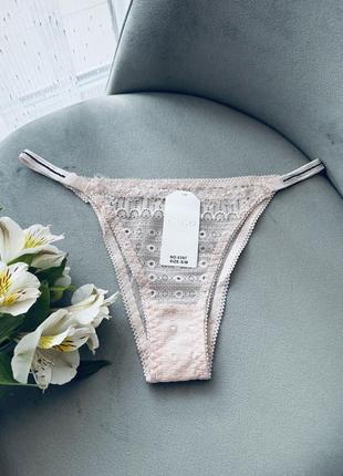 Жіночі мереживні трусики