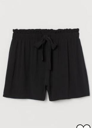 Стильні шорти чорні в ідеальному стані