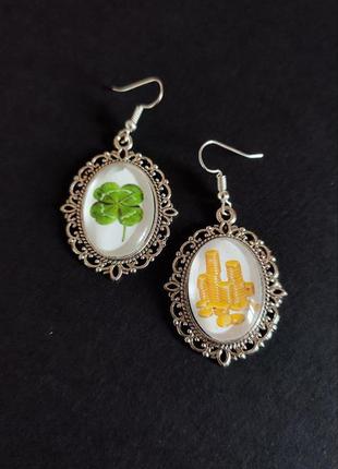 Серьги на удачу с клевером и монетами