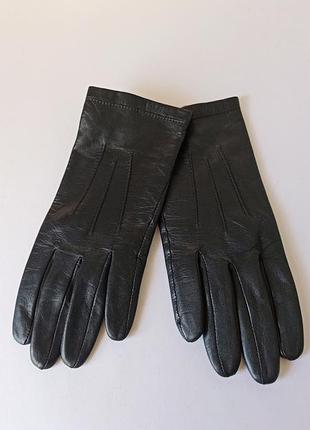 Брендовые женские кожаные перчатки marks & spencer.
