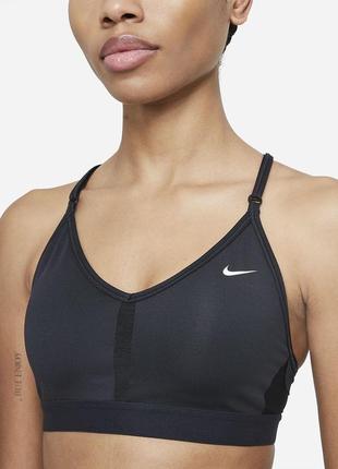 Спортивный топ nike