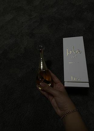 J'adore l'or парфюм: насыщенный аромат цветочного букета j'adore с нотами ванили и туберозы