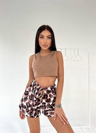 Женская пижама с топом и леопардовыми шортами розмір- 42-46 універсал