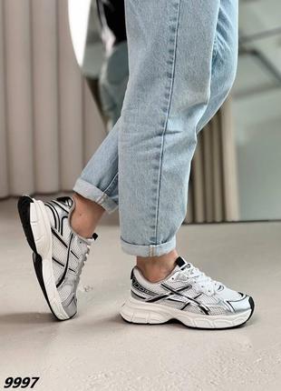 Белые серебряные женские спортивные кроссовки тканые текстильные на утолщенной подошве кроссовки в спортивном стиле5 фото