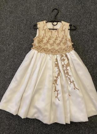 Плаття святкове бежеве на 5 років