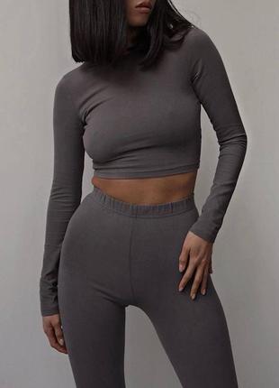 Женский демисезонный костюм из тонкой замши