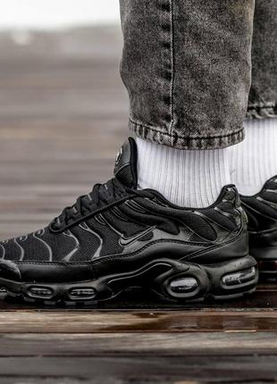 Мужские кроссовки nike air max plus black tn