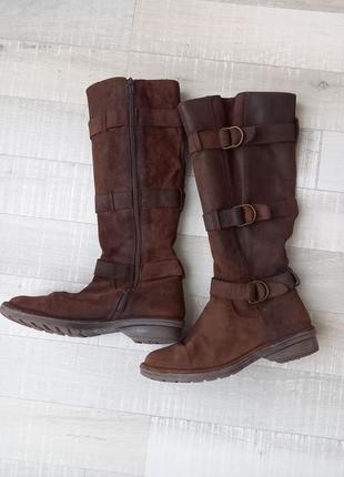 Замшеві стильні чоботи bata