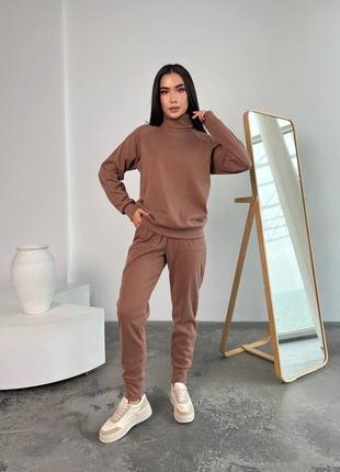 Трикотажний костюм светр гольф та штани джогери