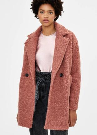 Пальто тедді bershka