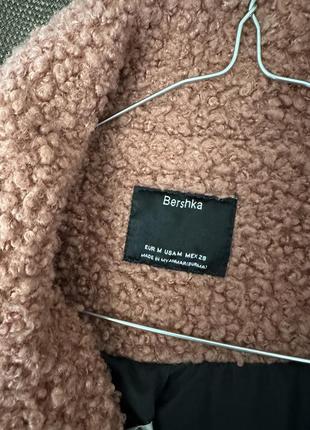 Пальто тедди bershka