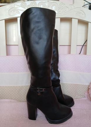 Сапоги женские.