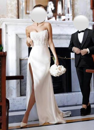 Свадебное платье с корсетом