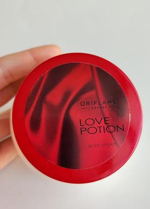 Парфюмированный крем для тела орифлейм love potion oriflame