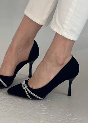 Красивые туфли женские на шпильке туфельки классические с острым носком стразами декором на шпильках
