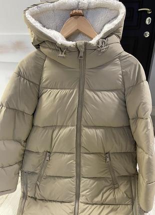 Calvin klein пуховик р м. оригинал.3 фото