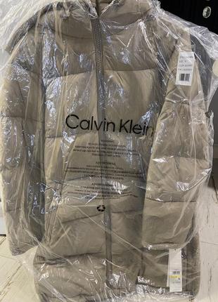 Calvin klein пуховик р м. оригинал.7 фото