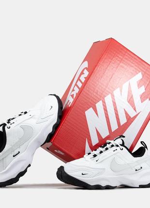 Nike tc 7900