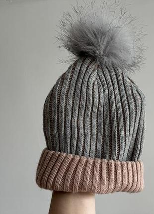 Шапка с помпоном серо-розовая 5-10 лет