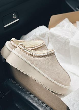 Ugg в стиле tazz tasman, бежевые натур замш и овчина, угг сабо-мюлы