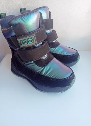 Зимние детские сапоги