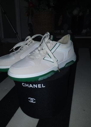 Кеды кожзам бело-зеленые на 38 р