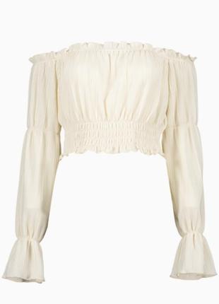 Блуза с вырезом "кармен"