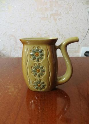 Чашка, поилка, для минеральной воды.
