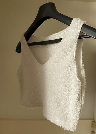 Пухнастий топ