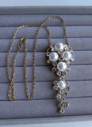 Колье с кристаллами и бусинами под жемчуг