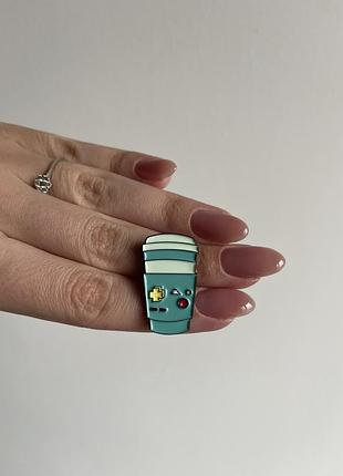 Пин значок металлический брошка стаканчик кофе adventure time время приключений