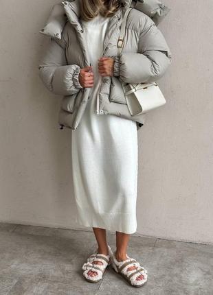 Дутый теплый пуховик стеганый с капюшоном