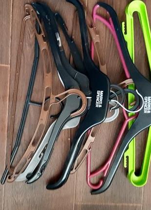 Вешалки цена за 12 штук плечики