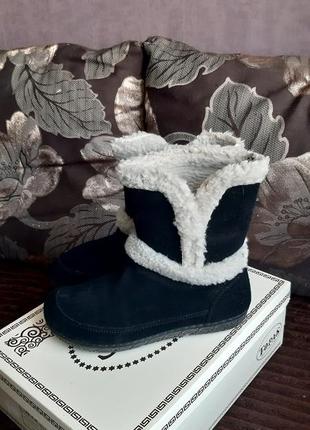 Ботінки черевики