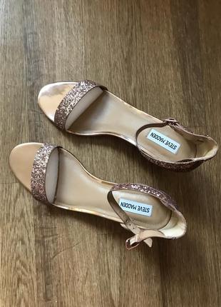 Босоножки steve madden