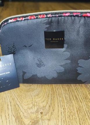 Нова косметичка ted baker