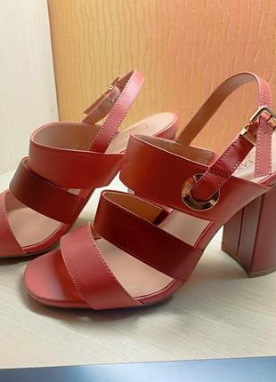 Босоніжки m&s